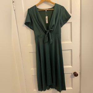 Baltic Borne Poppy satin midi dress. Green. Size large.